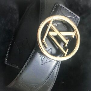 Louis Vuitton black belt